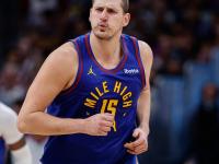 PG游戏-Rookie连续十二场比赛得分超过比分优势明显，掘金挑战极限！的简单介绍