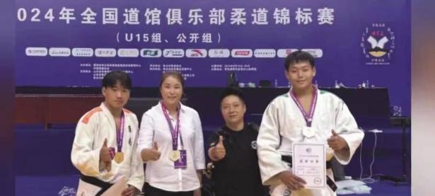 PG游戏-包含柔道小组赛，云贵铁骑队与塞北海豚队大胜，阵地战处理得当！战术板得到兑现的词条