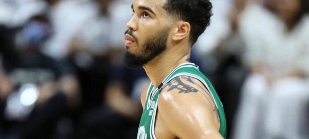 PG国际- 王艺迪险胜19岁小将 