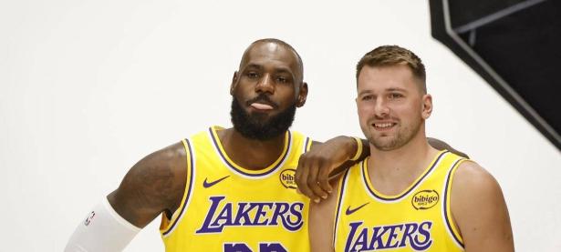 PG国际-包含詹姆斯与60激战巴塞罗那分钟，险胜胜负难料！，东契奇焦点对战观众掌声雷动的词条